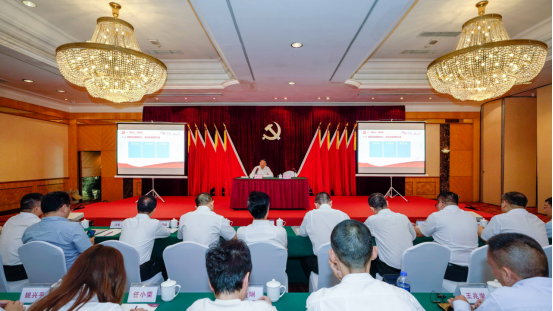 菲律宾亚星公司集团任丁书记带头讲授“不忘初心、牢记使命”主题教育专题党课