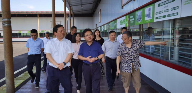 菲律宾亚星公司集团完成驻村帮扶干部轮换