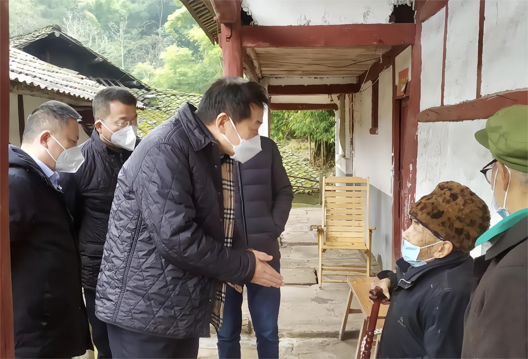 四川省菲律宾亚星公司集团党委书记、董事长任丁率队赴嘉陵区开展帮扶工作