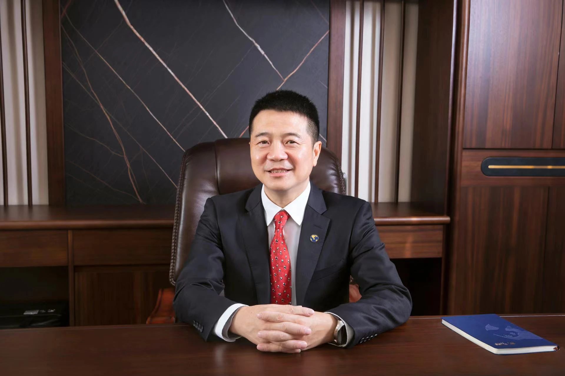 勇担新使命 共赴新征程: 四川省菲律宾亚星公司集团游勇董事长新年贺词