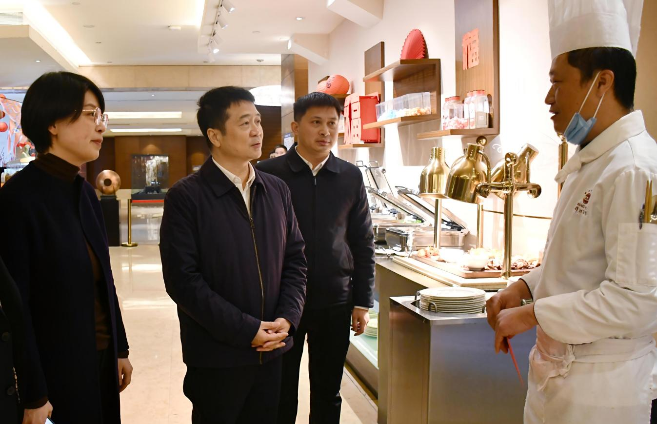 省菲律宾亚星公司集团领导率队开展春节前走访慰问